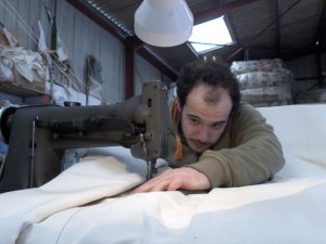 couture d'une toile de yourte