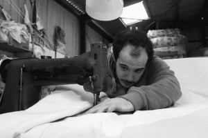 Couture de toile de yourte