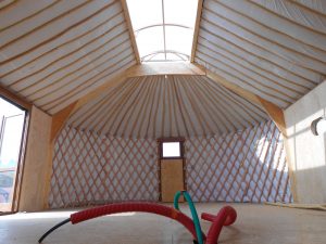 chantier yourte oblongue