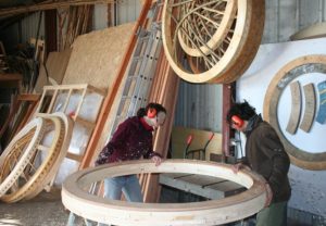 construction d'une couronne de yourte