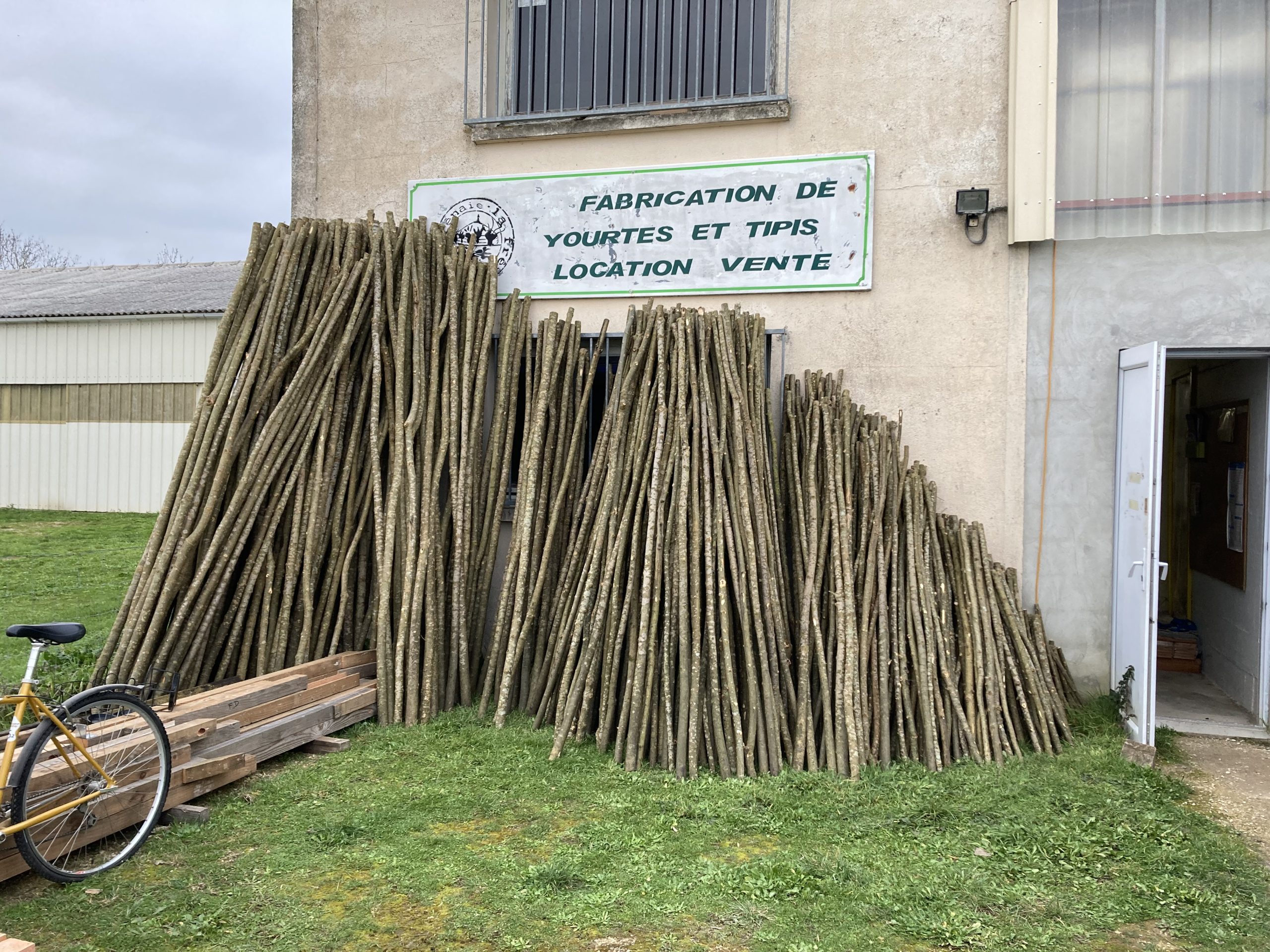 La récolte, c’est pour bientôt ! Des parcelles ? Un coup de main ? Contactez-nous !